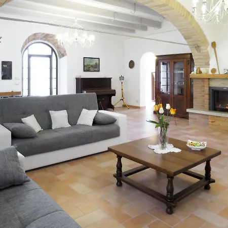 Apartamento Podere Sant'elisa-3 By Interhome